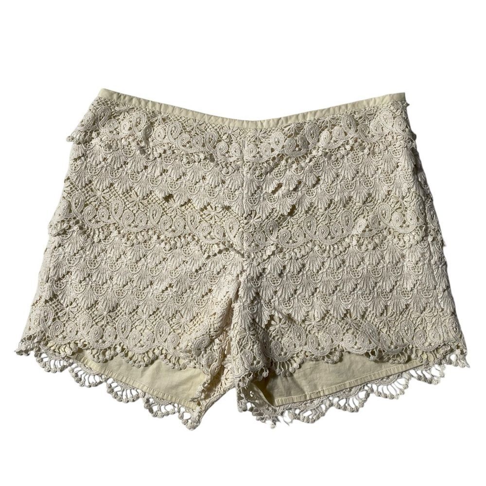 J. McLaughlin Size 8 Cream Ivory Lace layered scalloped Shorts cotton